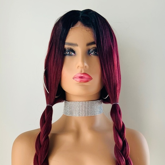 Gorgeous 28” Dark Rooted Burgundy Lace Part Synthetic Wig - Picture 9 of 16